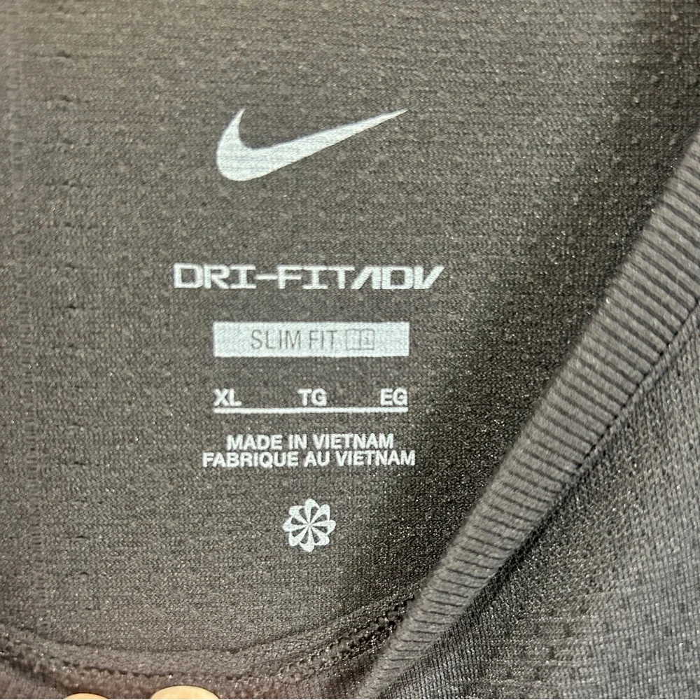 Nike Dri-Fit Women's Black Slim Fit XL Short Sleeve Work-Out Tee